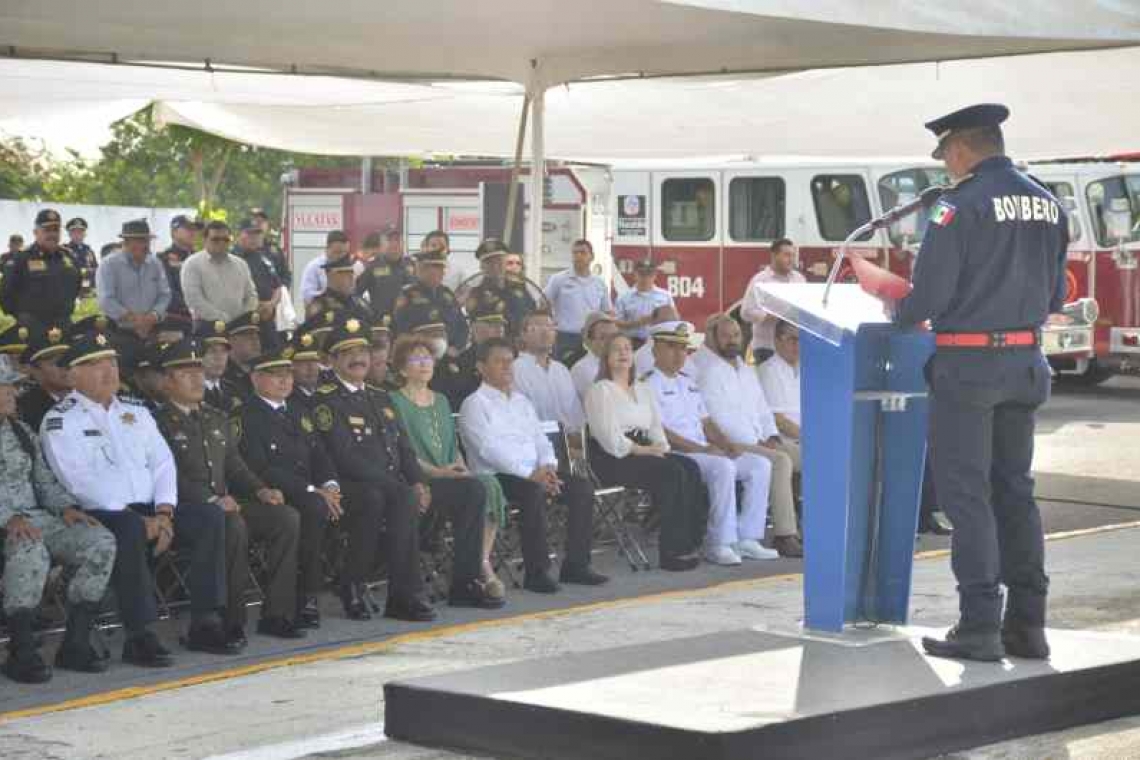 Rinde Gobierno del Estado homenaje a los bomberos caídos en el cumplimiento de su deber